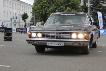 Выставка ретро-автомобилей, флешмоб, концерт «Градусов» и фейерверк: куда в Ярославле сходить 12 июня