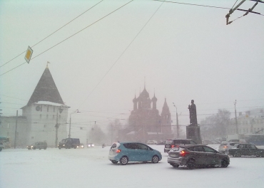 Готовимся к коллапсу: снегопад в Ярославле будет продолжаться более суток