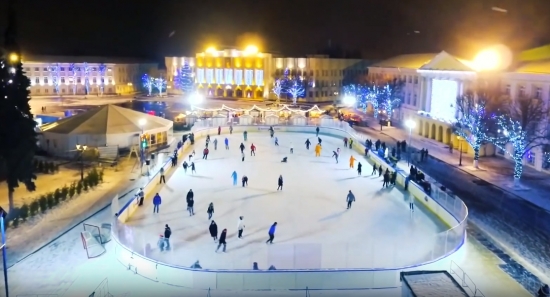 Где в Ярославле бесплатно покататься на коньках: список катков и кортов