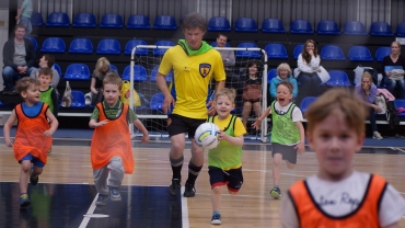 В Ярославле работает уникальная детская футбольная школа, в которой можно заниматься с трех лет