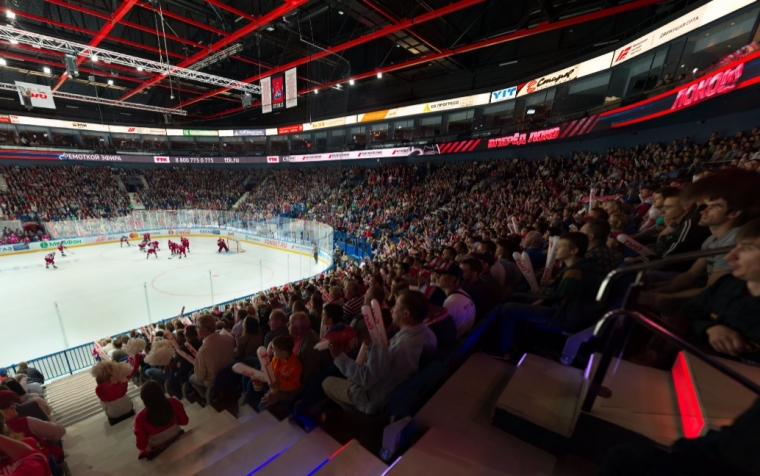 Найди себя на фото: первая в истории КХЛ гигапиксельная панорама сделана в Ярославле