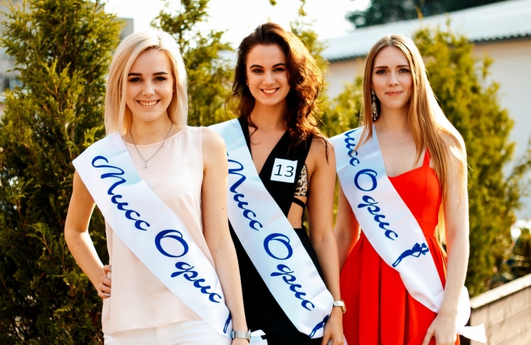 Три жительницы Ярославля прошли в полуфинал конкурса красоты «Мисс Офис»