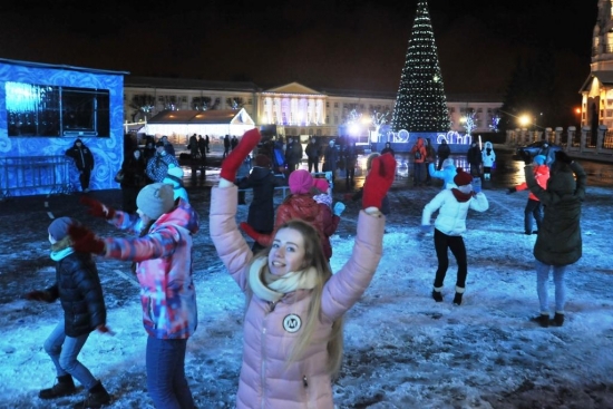 Горка для массового катания, бесплатный каток и грандиозная ярмарка: что ждёт ярославцев в Новый год