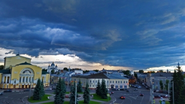 На смену теплу в Ярославль идут мощные дожди и похолодание