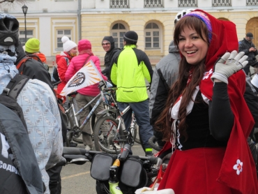Холод не помеха: десять фотографий с открытия велосезона в Ярославле