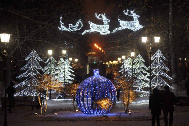 В Ярославле отменили детские хороводы вокруг ёлок и новогодние мероприятия в центре города